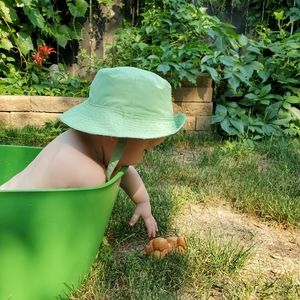 Patagonia baby bucket hat